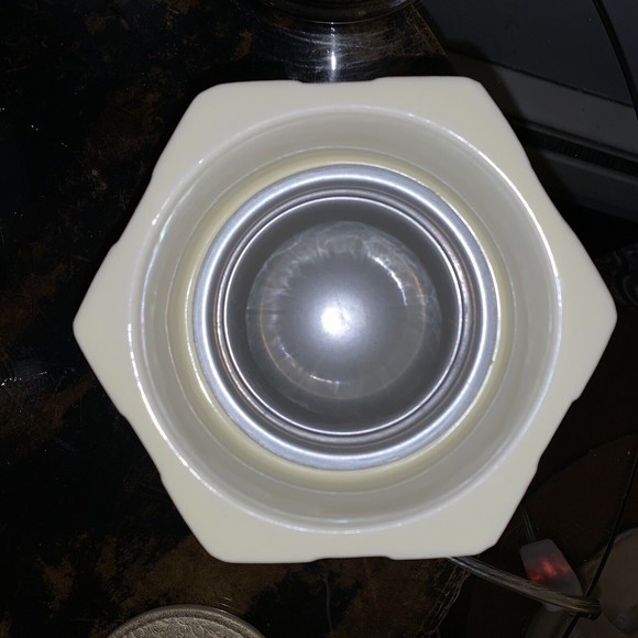 Yankee Candle Electric Wax Tart Melt Warmer Ceramic Full SZ Beige Floral SPW-15 - Picture 4 of 8